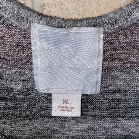 ✅Sunday Long Sleeve Sweater with criss cross back - Picture 5 of 7